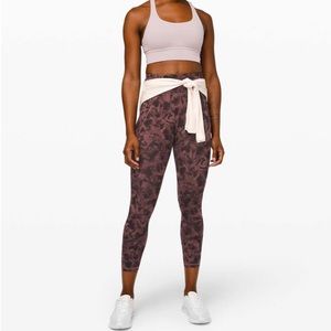 NWT Lululemon Time To Sweat Crop *23"
Mini Dusk Floral Antique Bark Black Size 0
